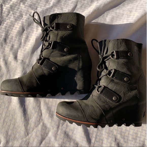 Sorel Shoes - Sorel Distressed Boots